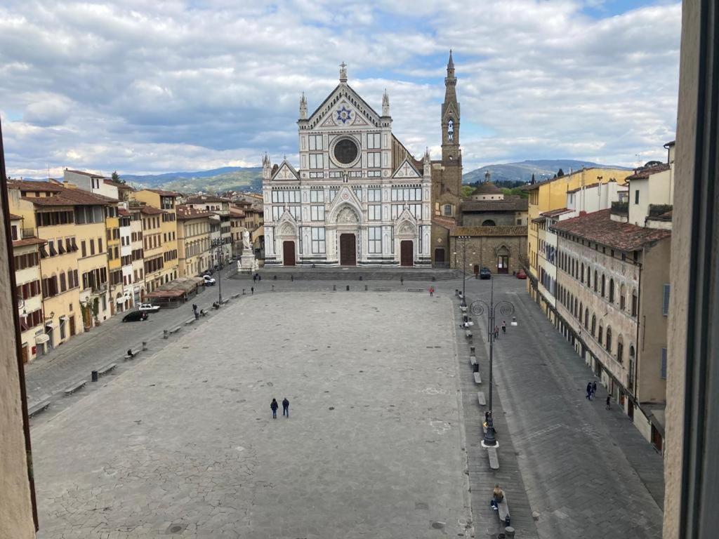 Apartamento Attico In Piazza Santa Croce Florencia Exterior foto